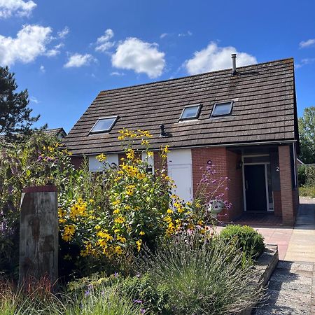 Cosy Vacation Home With Large Fenced Garden Bruinisse Esterno foto